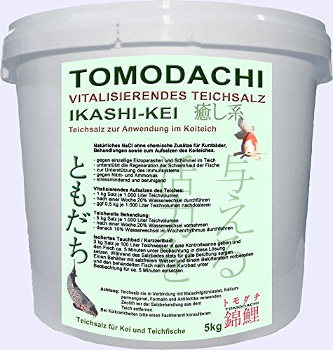 Tomodachi Ikashi-Kei Teichsalz für Koi, Koiteich und Koibecken, vitalisierendes Teichsalz, Nitrit, Ammoniak und Stress, zur teichweiten Behandlung oder als Kurzzeitbad 5kg Eimer Tomodachi Teichsalz