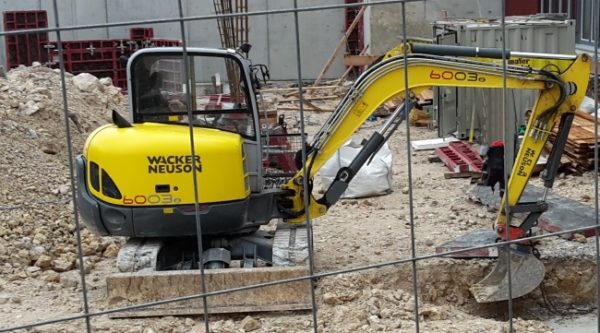 39+ Erdarbeiten Teich Ausbaggern, Überschüssige erde kann an