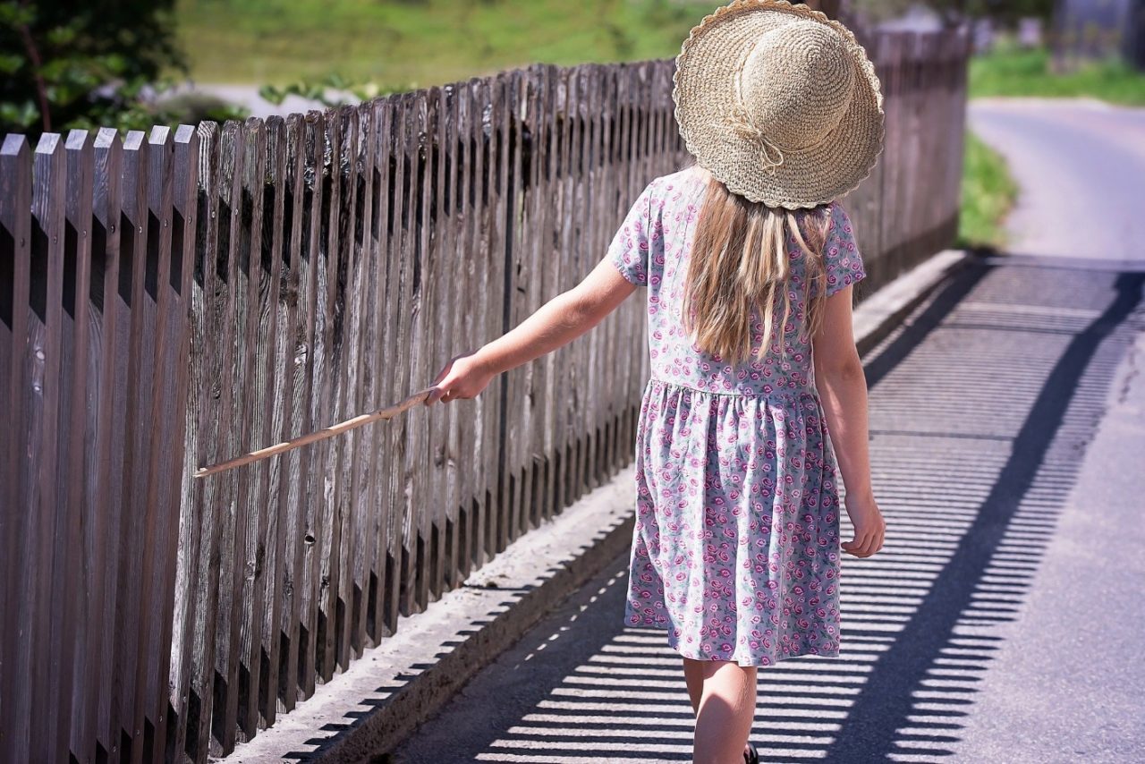 Zaun als Schutz der Kinder