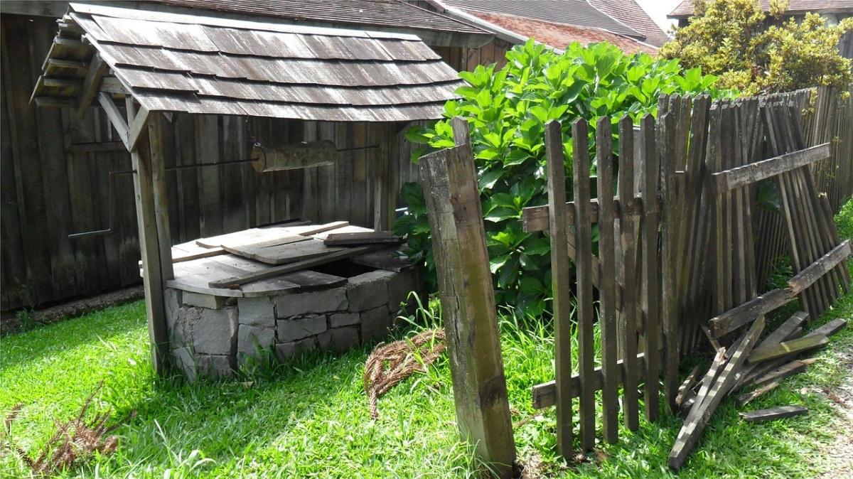 Welche Pumpe für den Gartenbrunnen? Gartenteich Ratgeber
