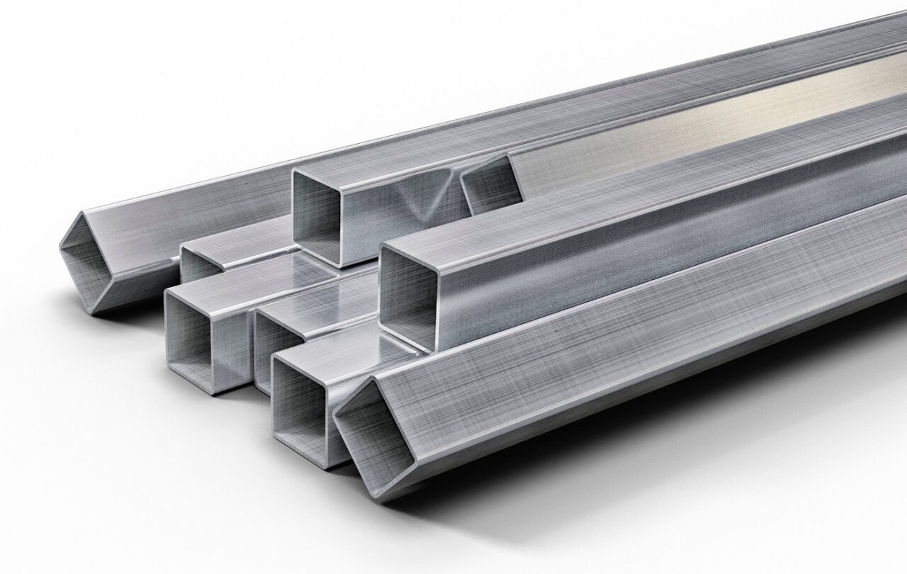 Das Foto zeigt Vierkantrohre